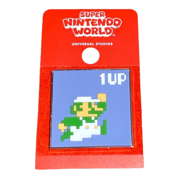 Universal Studios Hollywood Super Nintendo 8Bit Luigi 1 UP PVC Pin - Picture 1 of 1